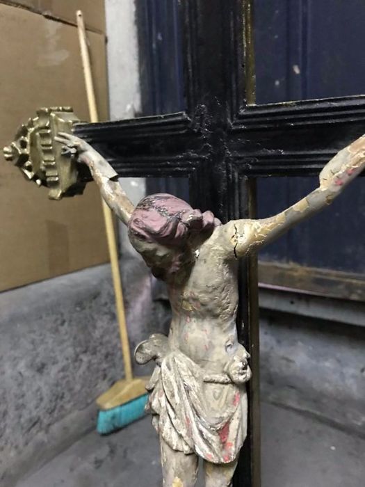 Cristo em madeira crucificado (antiguidade)