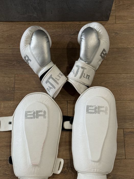 Перчатки та захист ніг battler sport