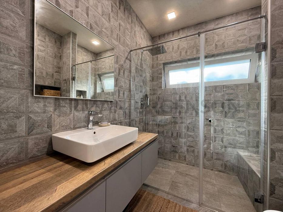 Продаж 2к квартири 64 м.кв / вул. Кошицька, Центр