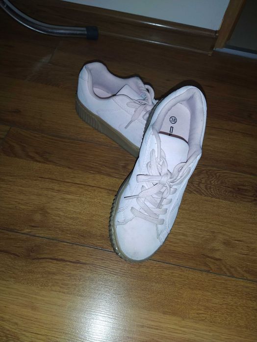Buty zamszowe pudrowy róż deichmann r. 37 /38