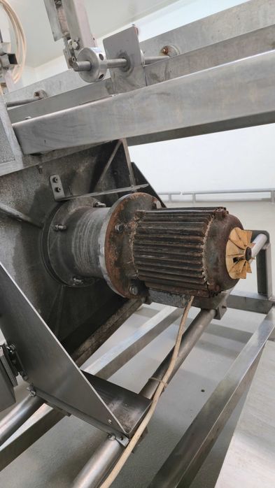 Piła z prowadnicą do ryb, mięsa