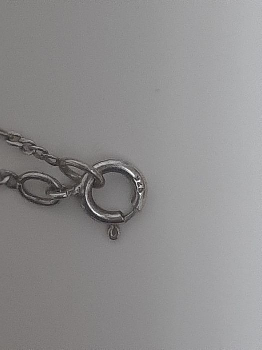 Colar com pengente,prata