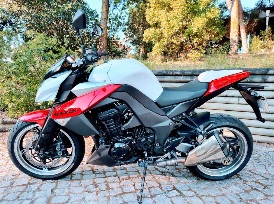 KAWASAKI Z1000 (2010)