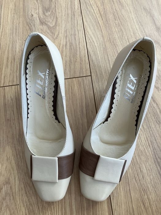 Buty na obcasie Atex skórzane 38