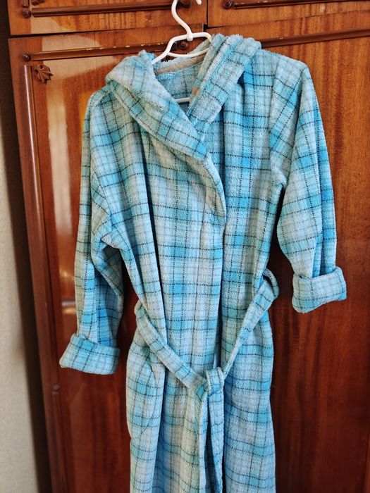 Продам теплий халат,недорого б/у,бамбук