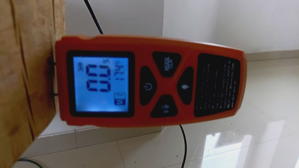 Miernik do pomiaru wilgotności drewna