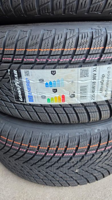 Nowe oryginalne felgi Volvo V60 S60 18 5x108 + Goodyear zima
