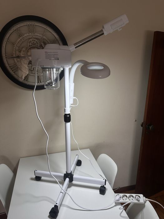 Maquina de vapor de ozono com lupa e led