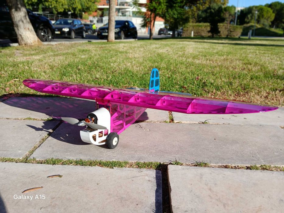 Avião RC Laser Bee V3.0