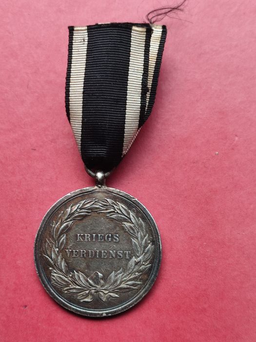 Stare srebrne odznaczenie