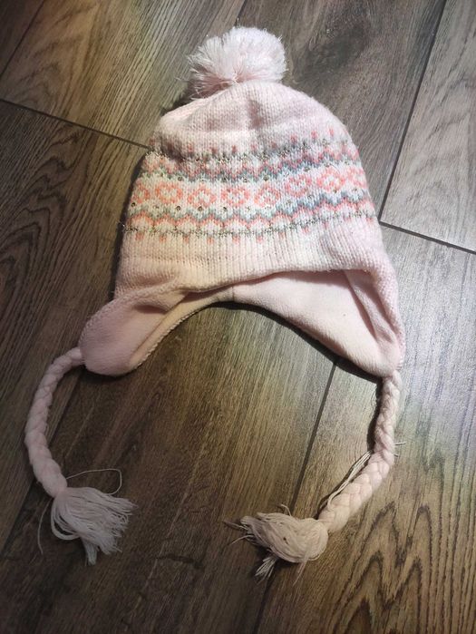 Теплі шапочки гарний стан