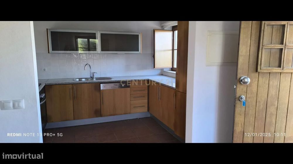 Moradia T2+1 com terraço e jardim