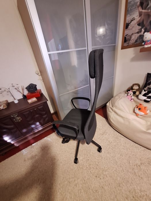 Cadeira para secretária de computador