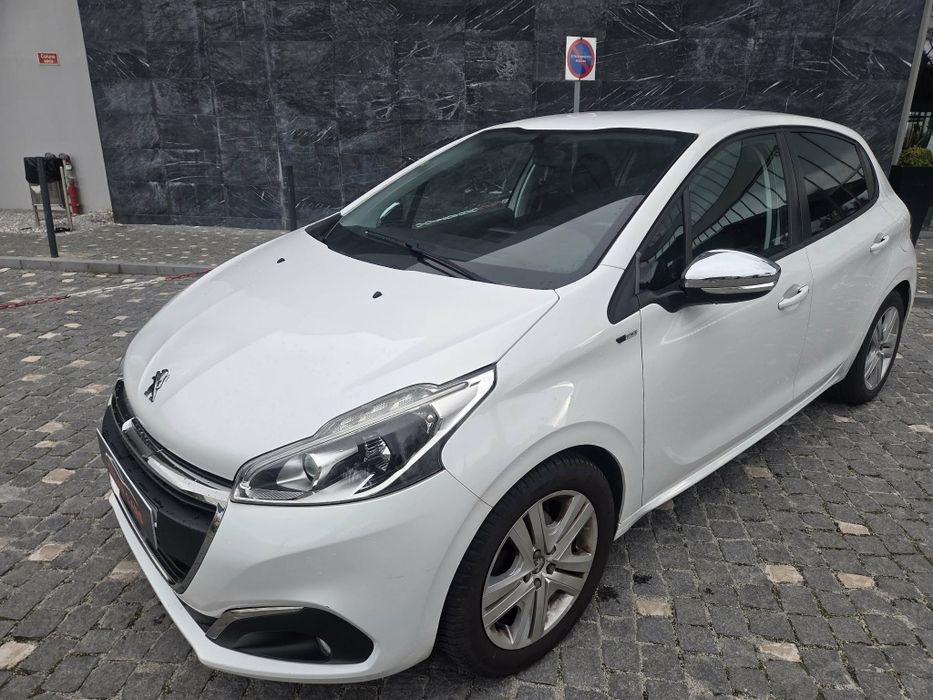 Peugeot 208 — fotografia 4