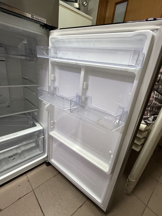 Frigorífico SAMSUNG RT31CG5624S9ES (No Frost - 171,5 cm - 305 L - Inox)