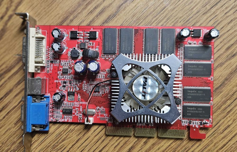 Karta Palit GeForce FX5700LE 128MB AGPx8 Retro