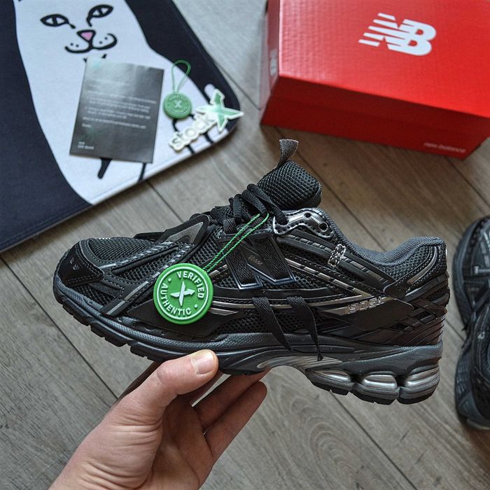 Чоловічі кросівки New Balance 1906A Protection Pack 'Black\Silver'