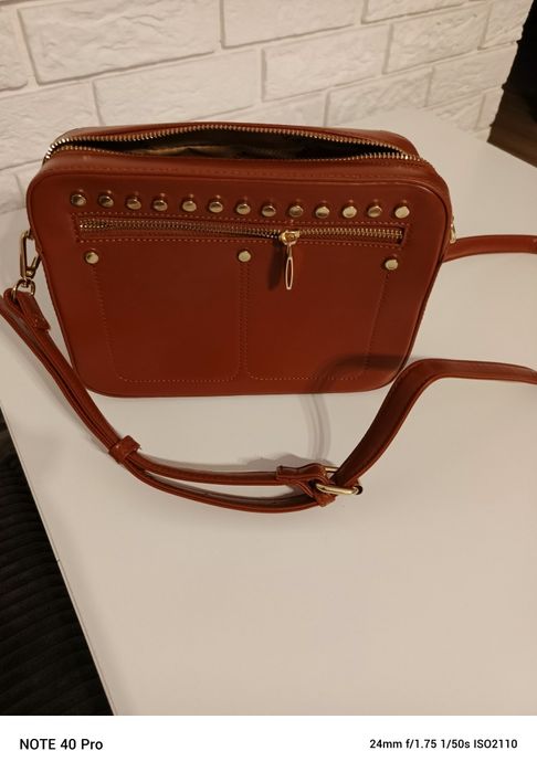 Torebka listonoszka Wittchen w kolorze koralowym