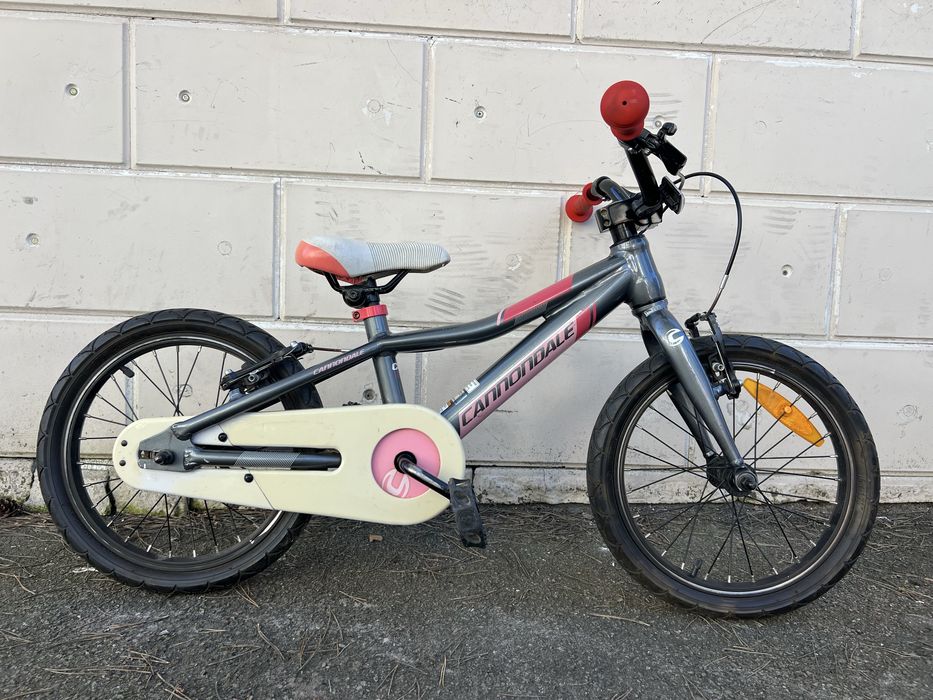 Велосипед дитячий Cannondale 16 alu гарний стан