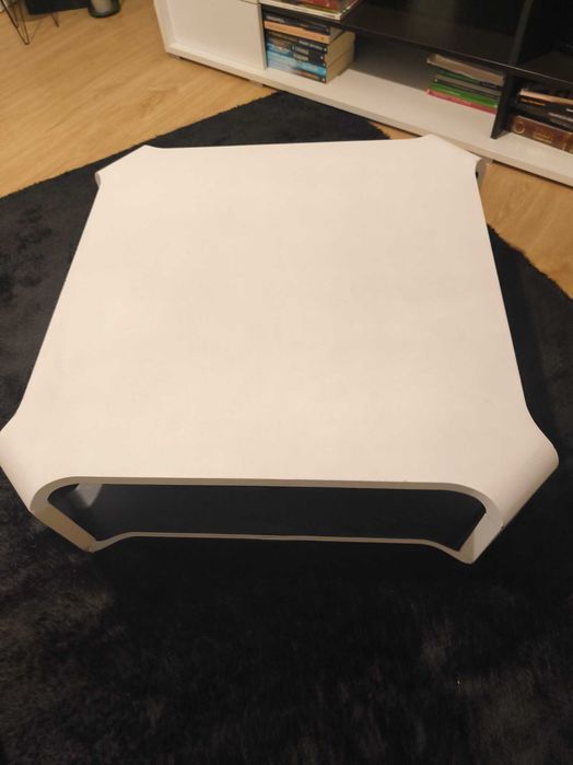 Móvel de sala moderno com mesa