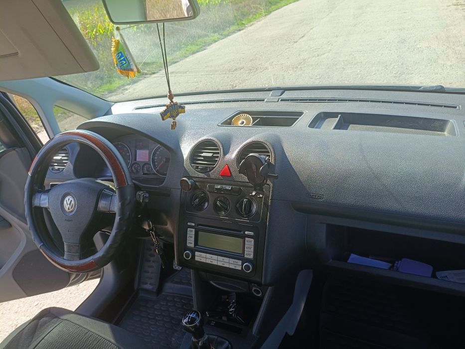 Продам Volkswagen Caddy