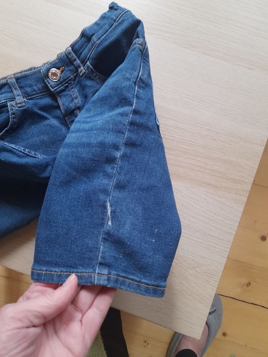 Krótkie spodenki na 128 cm