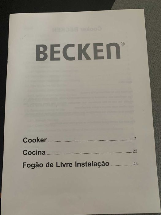 Fogão e forno a gás natural Becken em bom estado. Funciona a 100%