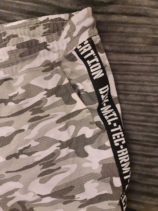 spodnie dresowe Mil-Tec r. XXL szaro-czarne moro, stan bdb+
