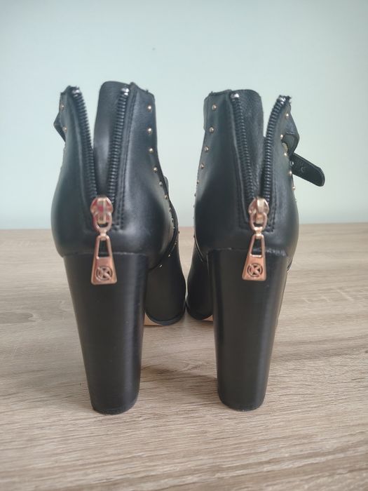 Eleganckie buty Kazar rozmiar 39,