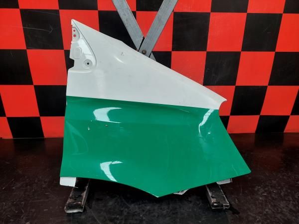 Guarda-lamas direito IVECO Daily IV Chassis