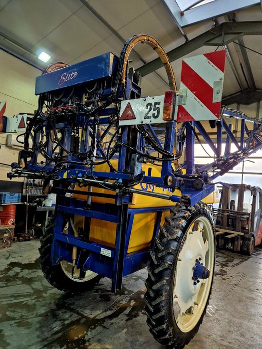 Opryskiwacz carullele 2500l 21m pełny komputer !