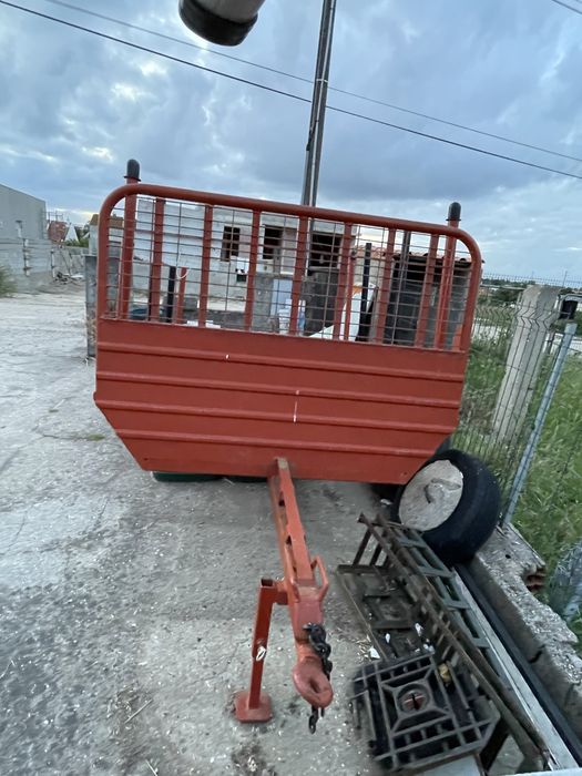 Reboque de carga de madeira