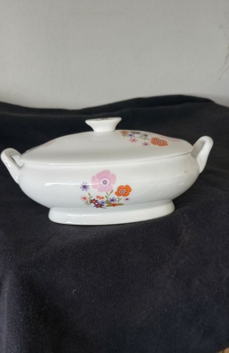 Terrina cesol em muito bom estado