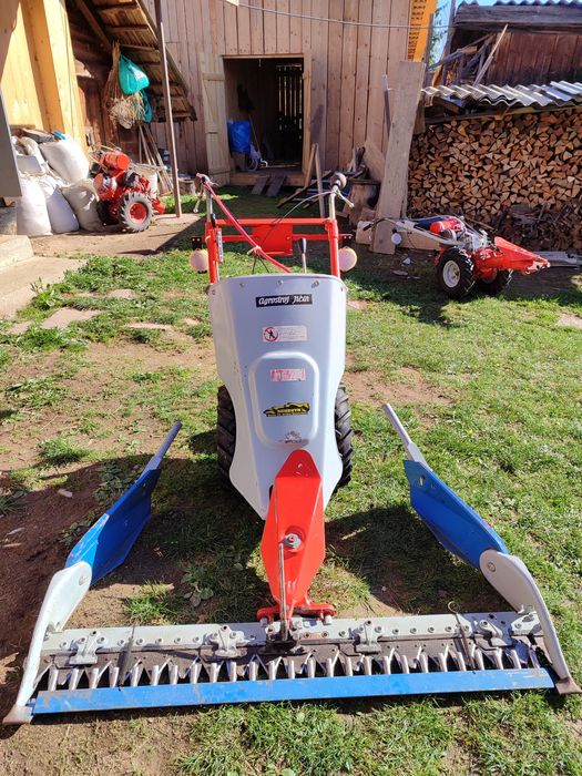 Продам чеські косарки mf70