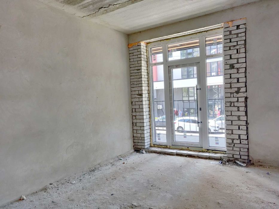 Готове Велике Приміщення  вільного призначеня  83.7м2.