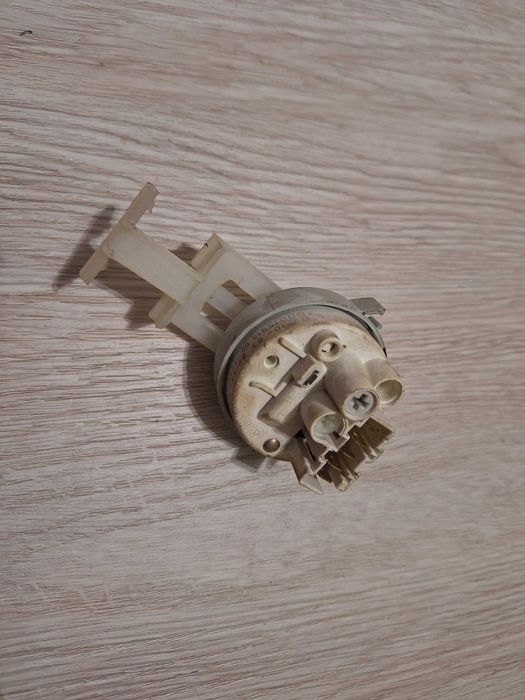 Прессостат (датчик уровня воды) Ariston ALS109X MARHERITA 2000