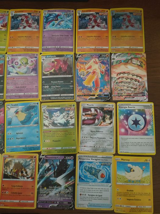 Diversas cartas Pokémon
