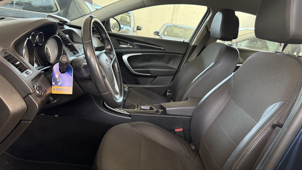 Opel insignia 2.0 cdti 2011