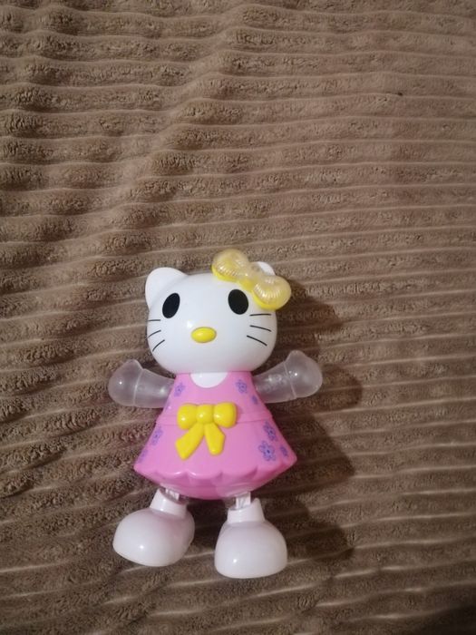 ТАНЦЮЮЧА іграшка Hello kitti