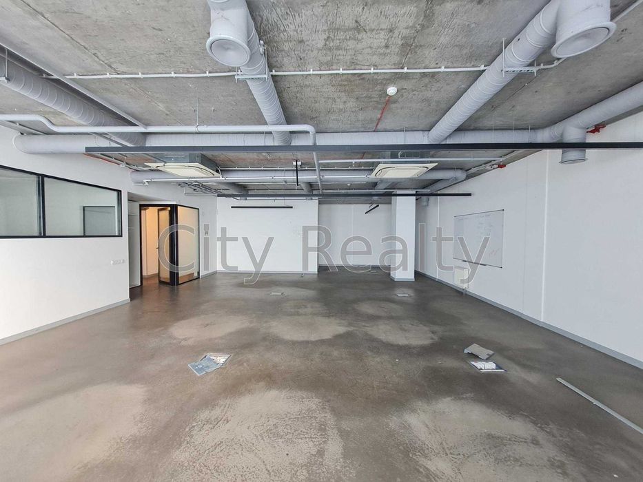 Офіс 1237 м.кв Вул. Саксаганського 70А Голосіївський метро Університет