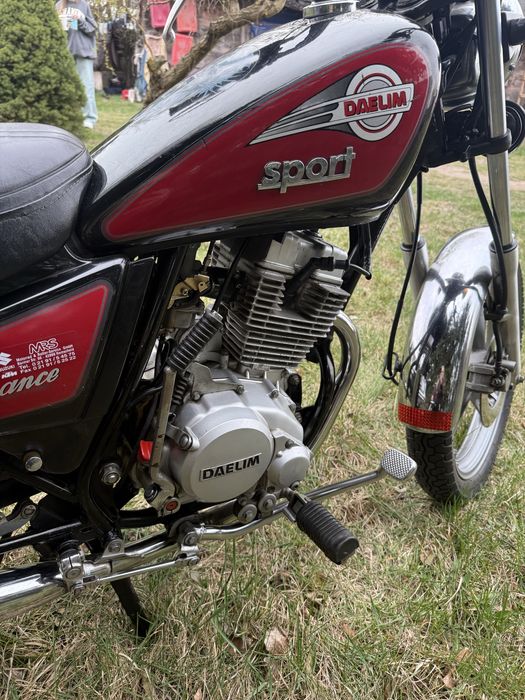 Motocykl Daelim VC125F