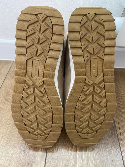 Жіноче зимове брендове взуття 38 розмір