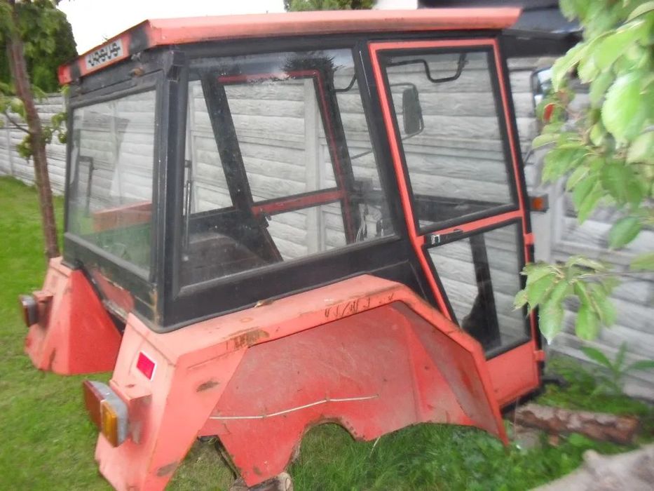 Agrimaster kabina C360  Kabina Naglak z maską i błotnikami do C360