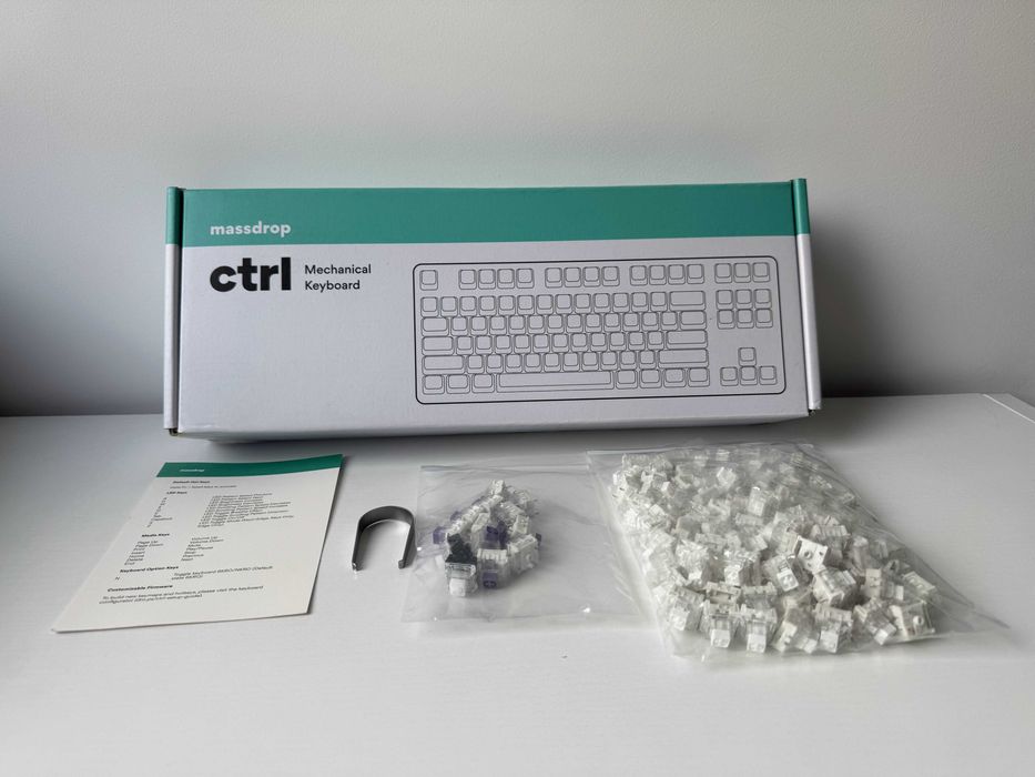 Teclado Mecânico Massdrop CTRL + Switches de Oferta
