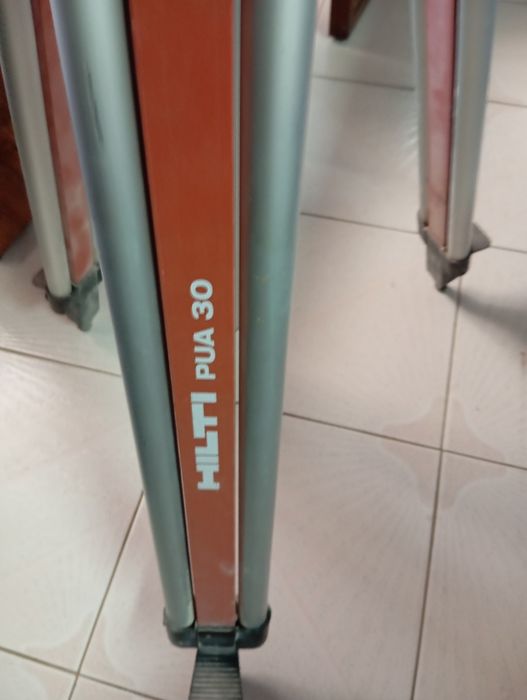 Nível laser hilti com tripé