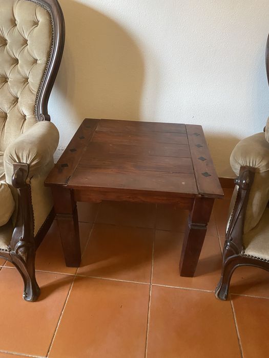 Mesa de centro em madeira