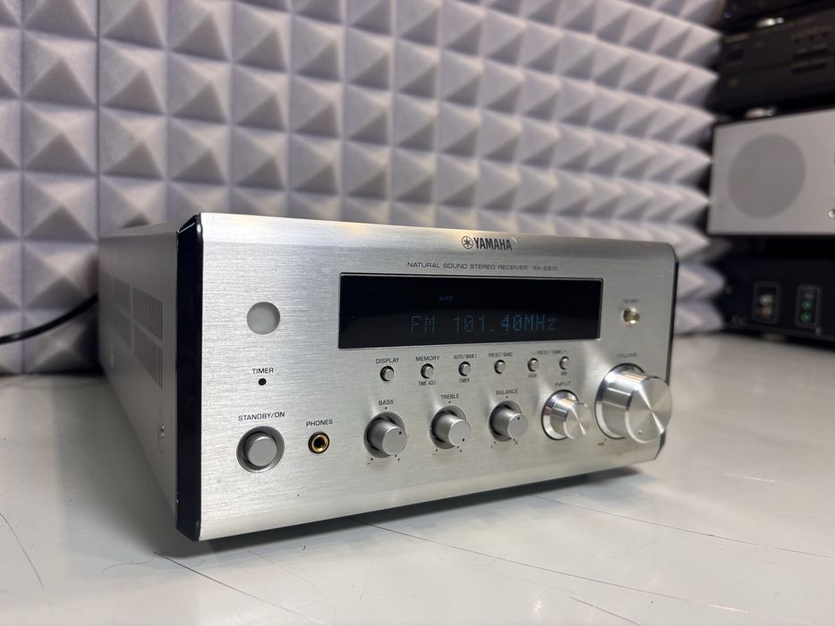 Amplituner Yamaha RX E 810