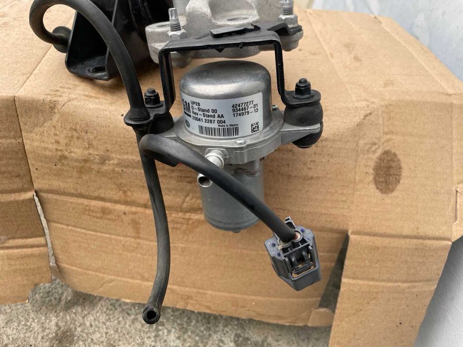 Вакуумний насос Chevrolet Trax 17-22