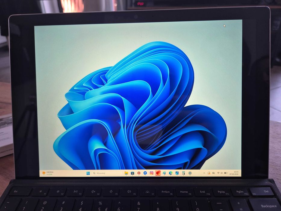 Surface Pro 6 używany stan bardzo dobry