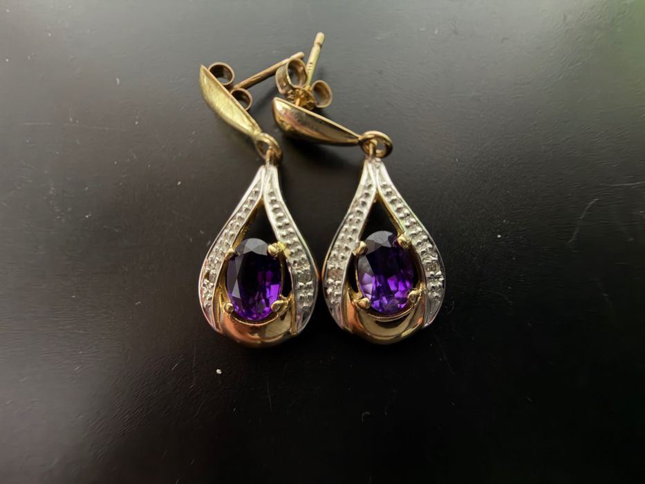 Серьги золотые 375 пробы с фиолетовыми аметистами и бриллиантами